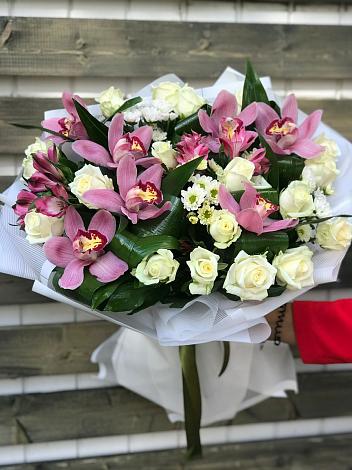 Букет цветов из: Розы и Хризантемы в Кольчугино