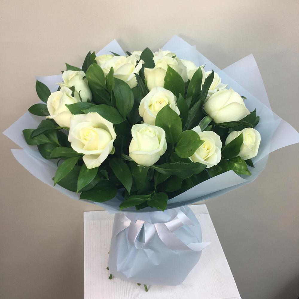 Букет 15 Белых роз Проуд в Кольчугино
