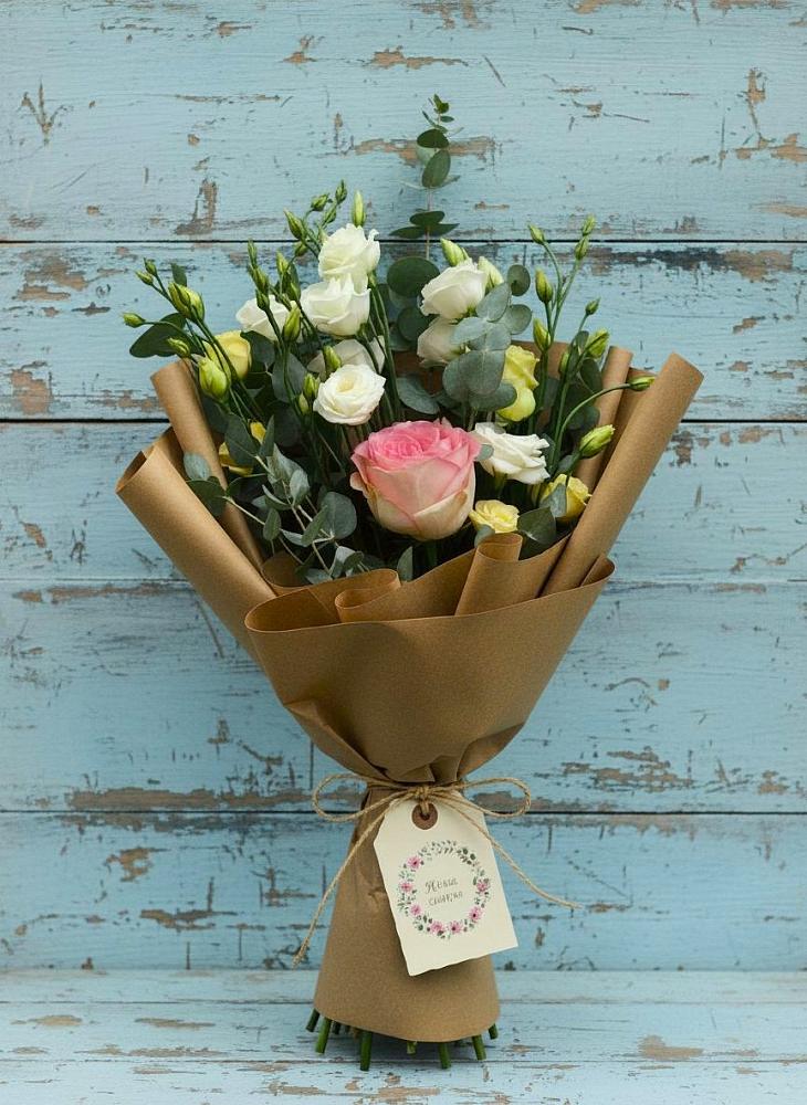 Букет цветов из: Розы и Лизиантусы в Кольчугино