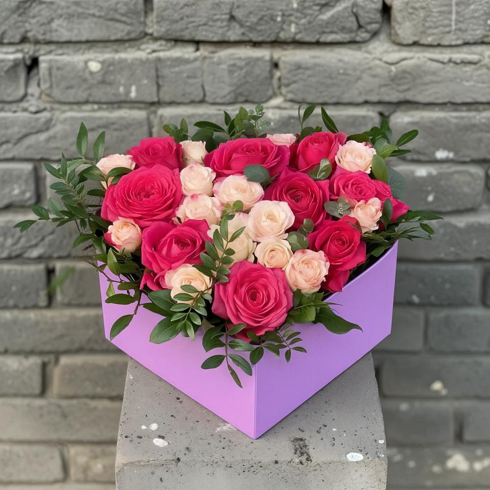 Цветочная композиция из Розы в коробке в Кольчугино