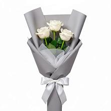Букет 3 белые розы в Кольчугино