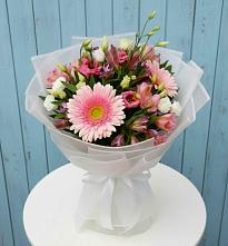 Букет цветов из:  Герберы, Альстромерии и Лизиантусы в Кольчугино