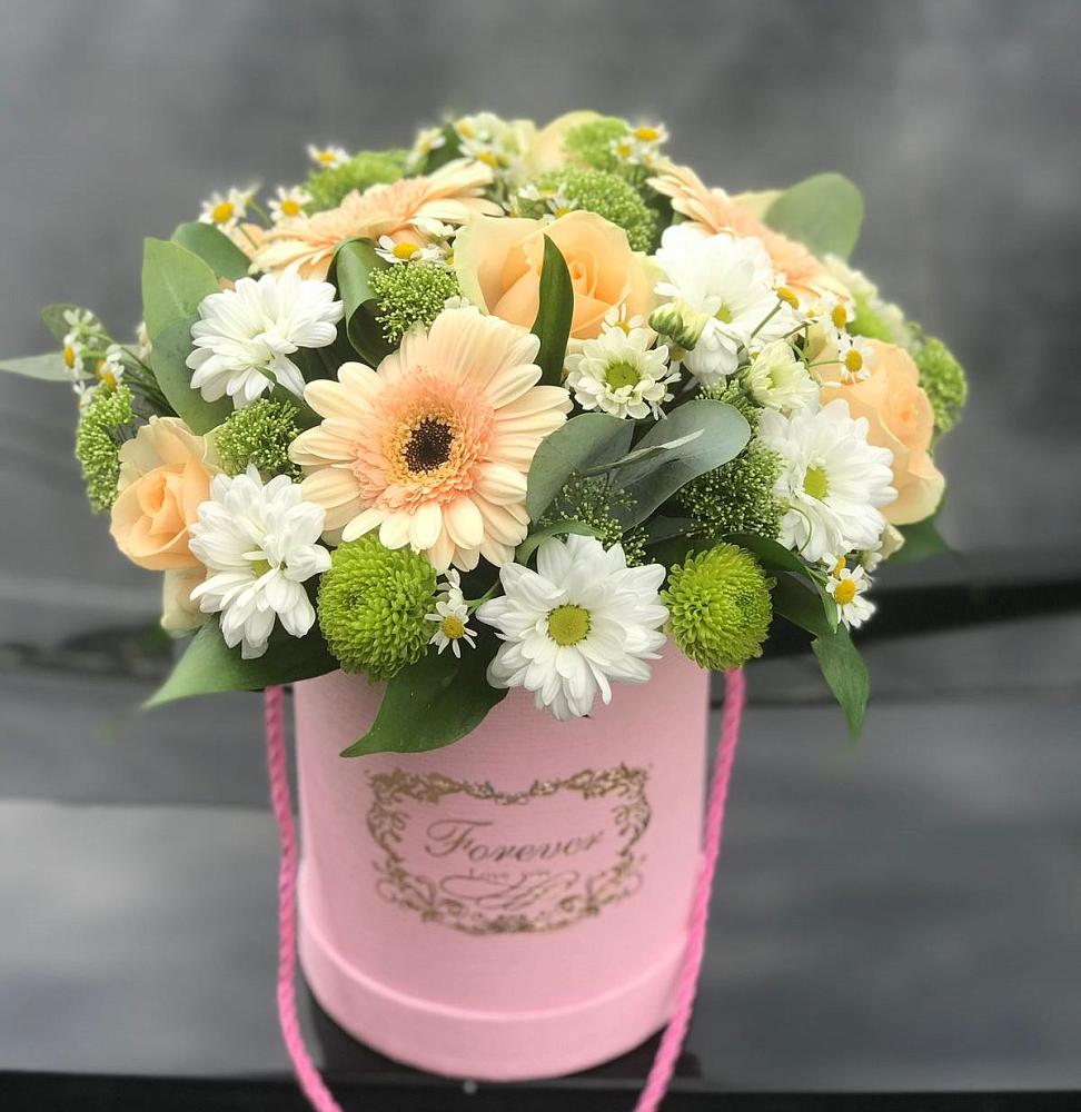 Цветочная композиция из Розы, Герберы и Хризантемы в шляпной коробке в Кольчугино