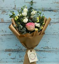 Букет цветов из:  Розы и Лизиантусы в Кольчугино