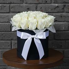 Цветочная композиция из Розы в шляпной коробке в Кольчугино